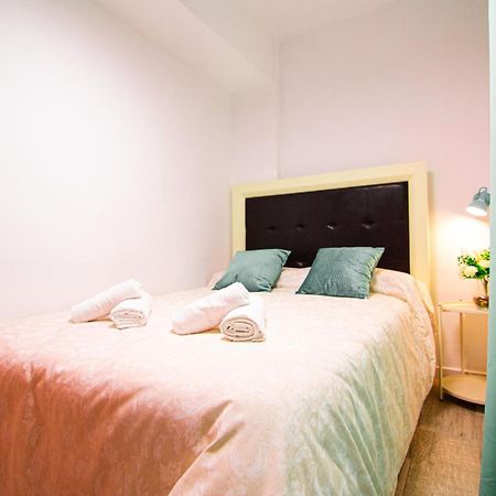 Edomus Playa Y Sol Boutique Apartment Seville Luaran gambar